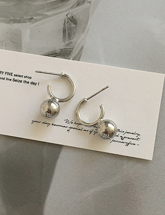 ball half ring earring